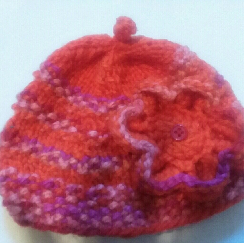 "Lil' pumkin" baby hat - hand knit w/ 💖